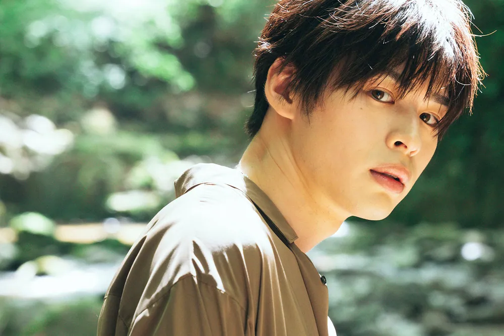 青木瞭 1st 写真集 群青」青木瞭 [タレント写真集] - KADOKAWA