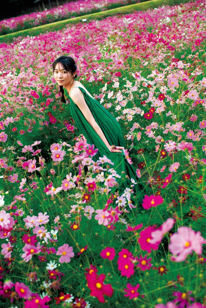 椿野ゆうこ 1st写真集 椿の色」椿野ゆうこ [タレント写真集
