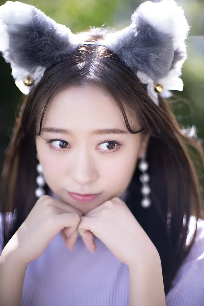 さくらと猫」小田さくら [タレント写真集] - KADOKAWA