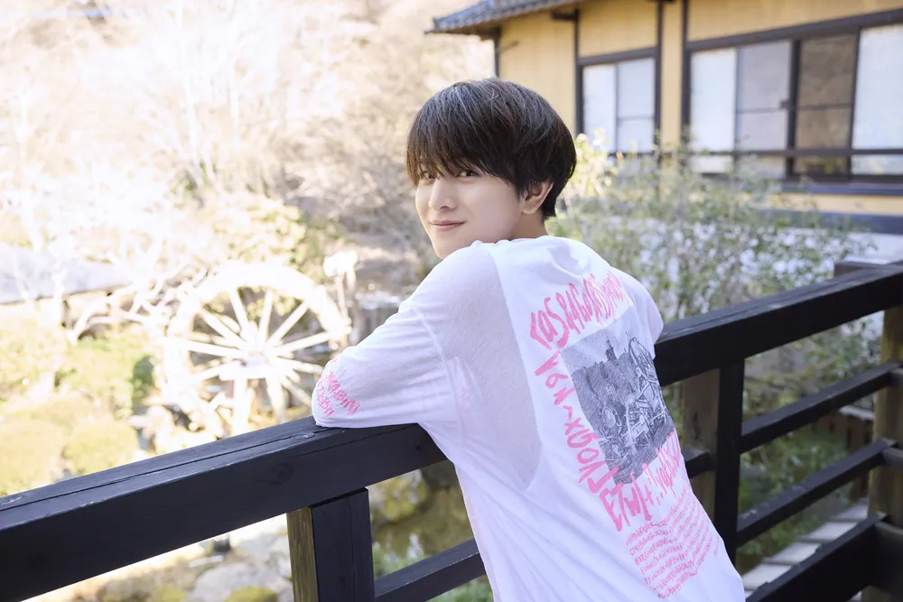 柏木悠 1st 写真集 19 → 20」柏木悠 [タレント写真集] - KADOKAWA