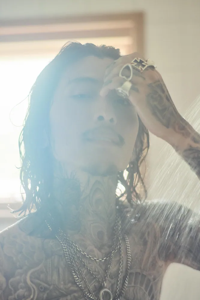森下直哉写真集 DOPE」森下直哉 [タレント写真集] - KADOKAWA